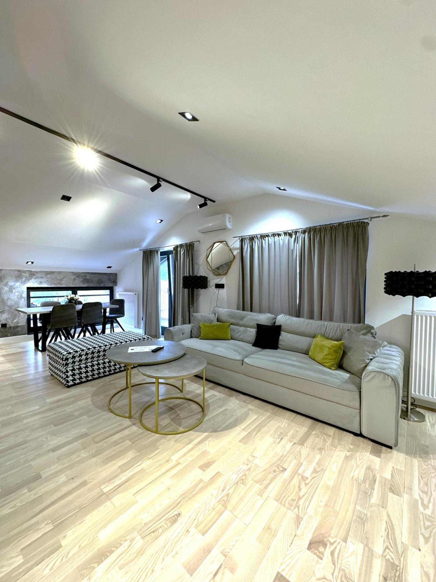 Plaza Apartment