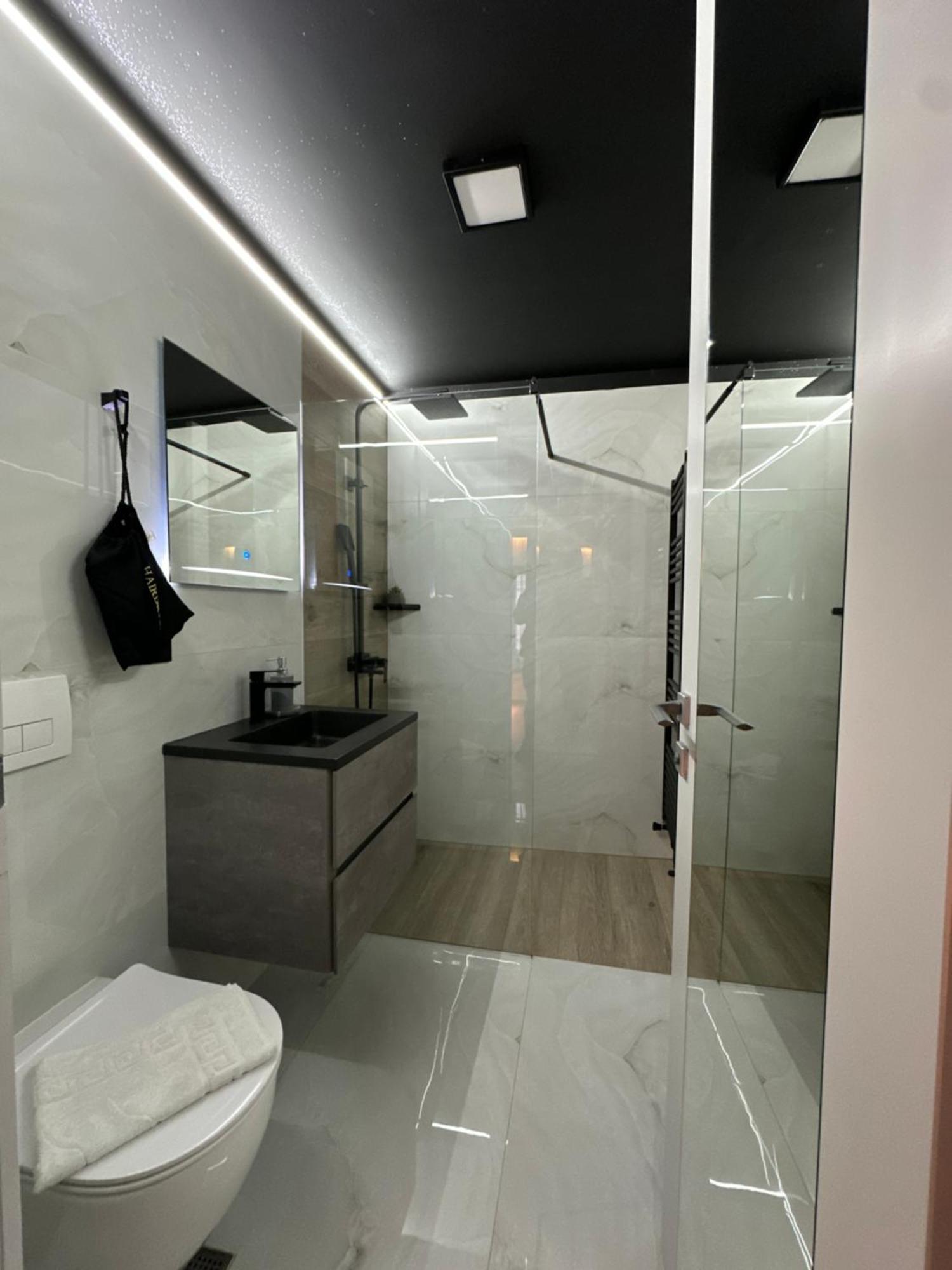 Plaza Apartment